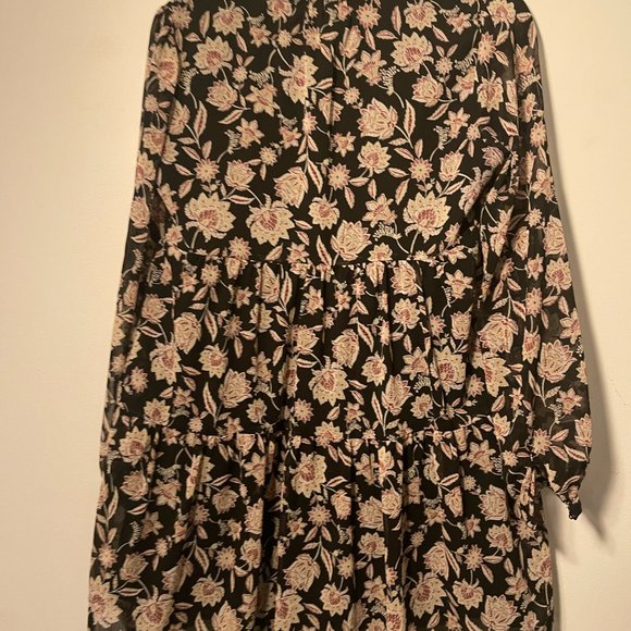 Dynamite Black Floral Dress - Picture 16 of 16